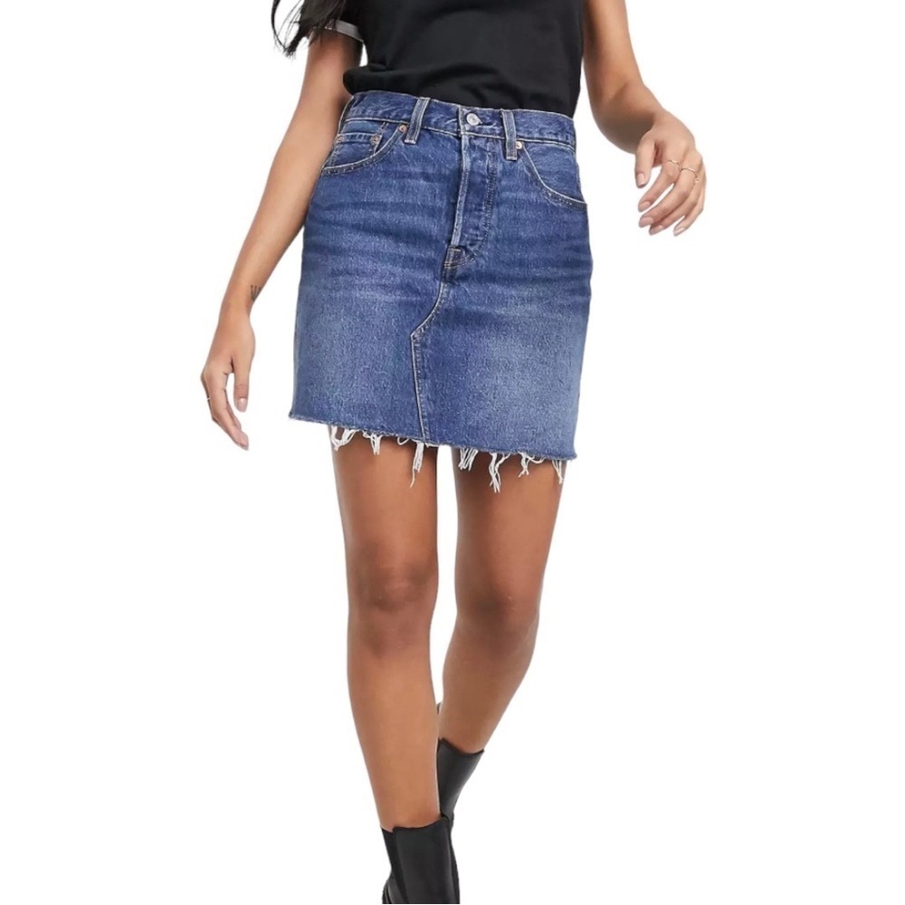 Levis Premium High Rise Deconstructed Denim Skirt Size 29
